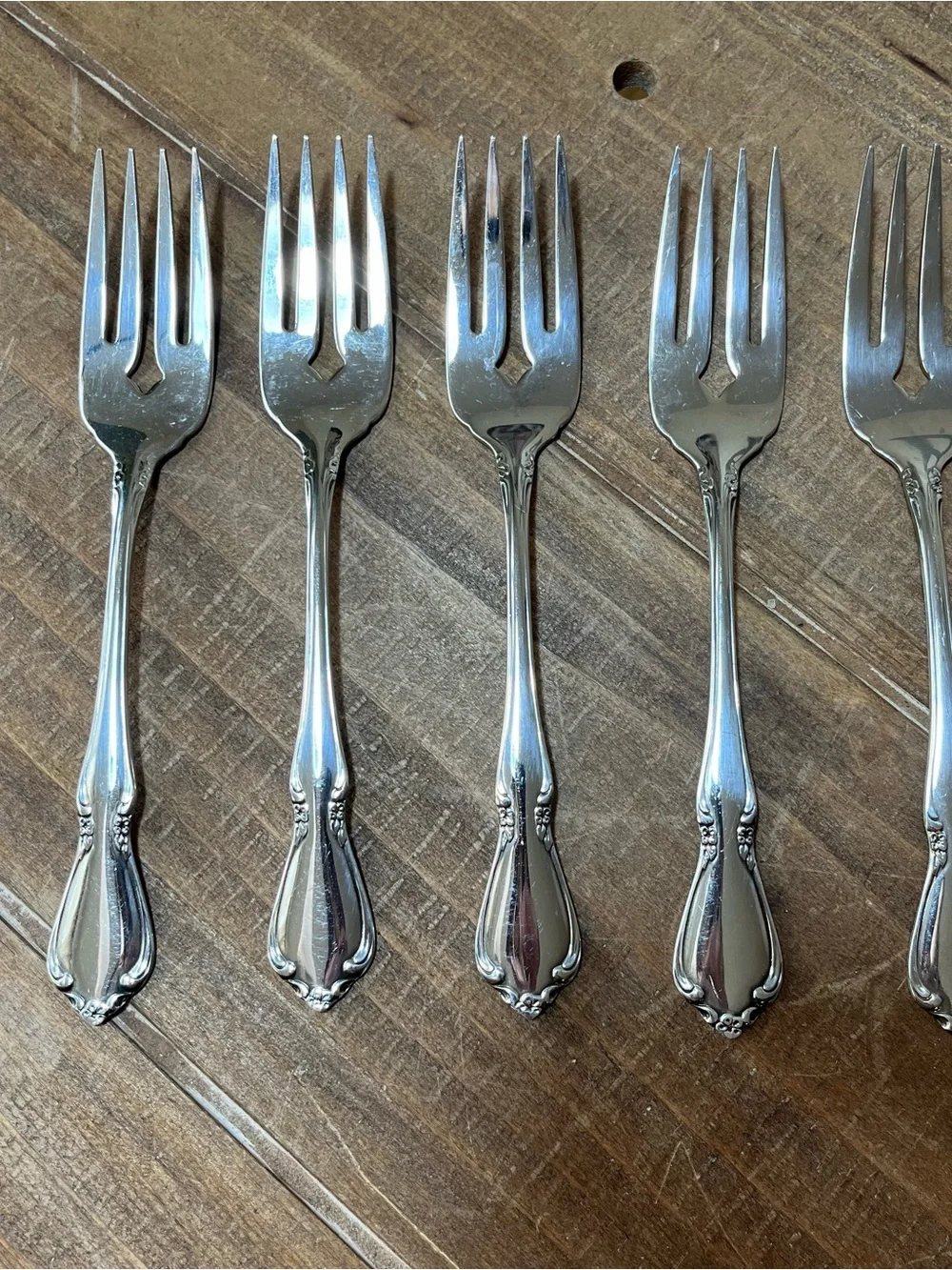 Oneida Silver Plated Salad/Dessert Forks - Ornate Handle Set